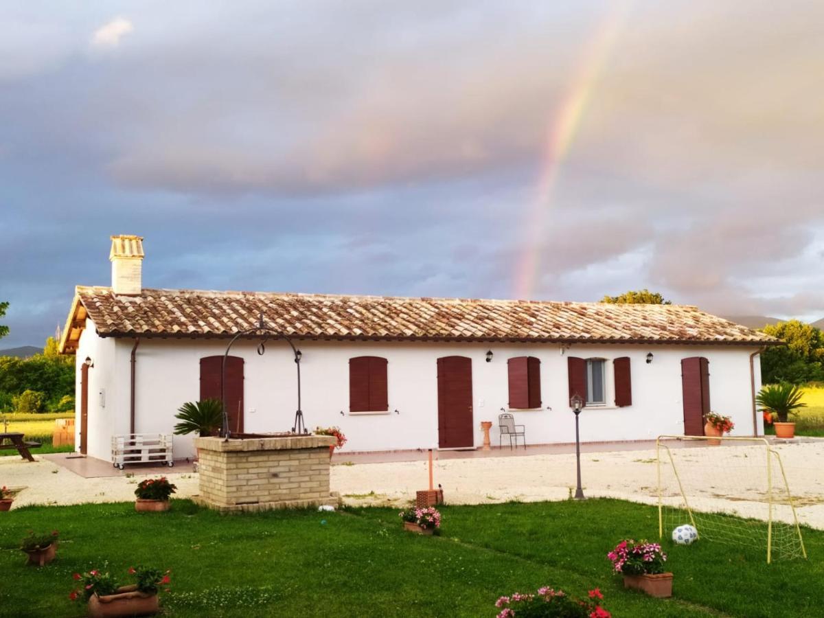 Agriturismo " Le Serre" Spello Kültér fotó
